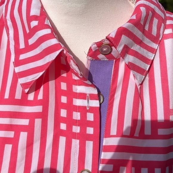 Bob Mackie Pink White Geo Print Button Up Shirt size 1X or XL blouse top NWOT - Picture 6 of 11